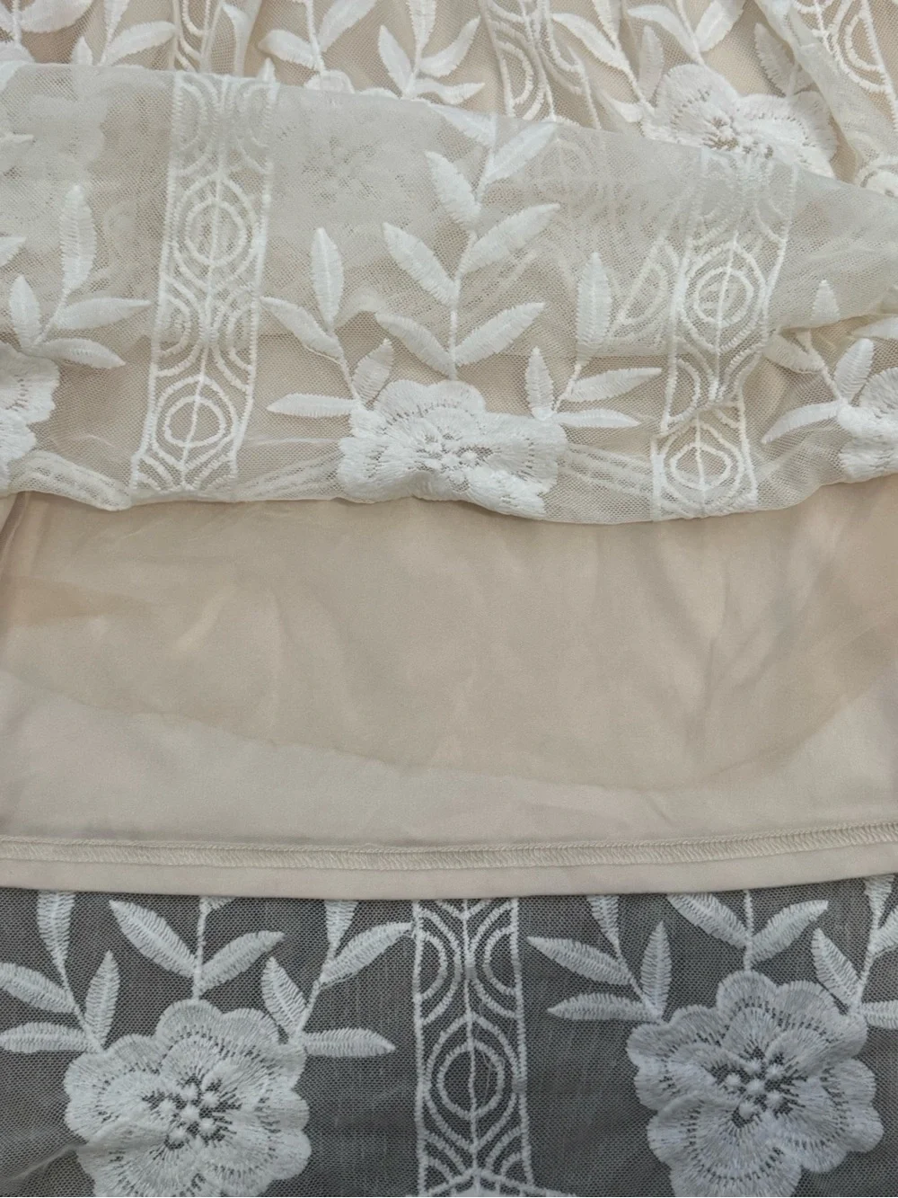 Baltic born off shoulder maxi dress. Size small. Color white/off white - Picture 6 of 7